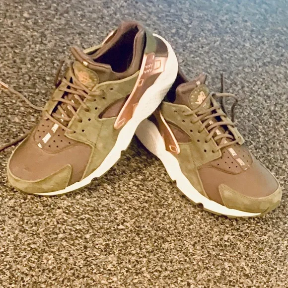 Nike Air Huarache! - Picture 1 of 8